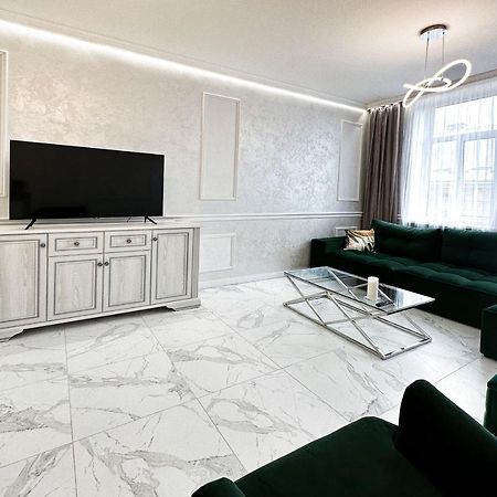 Tamanska Apartments Lwów Zewnętrze zdjęcie