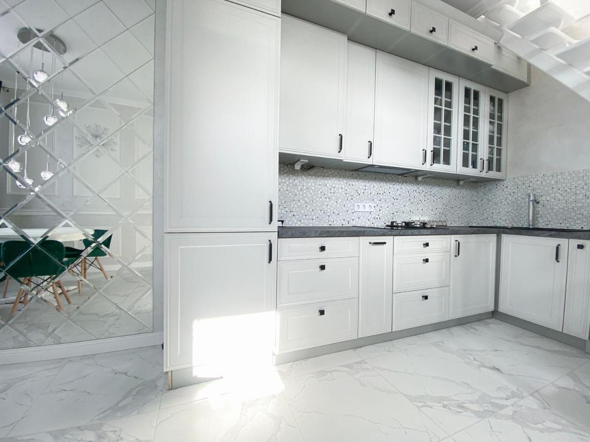 Tamanska Apartments Lwów Zewnętrze zdjęcie